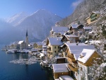 Hermosa vista invernal de Hallstatt (Austria)