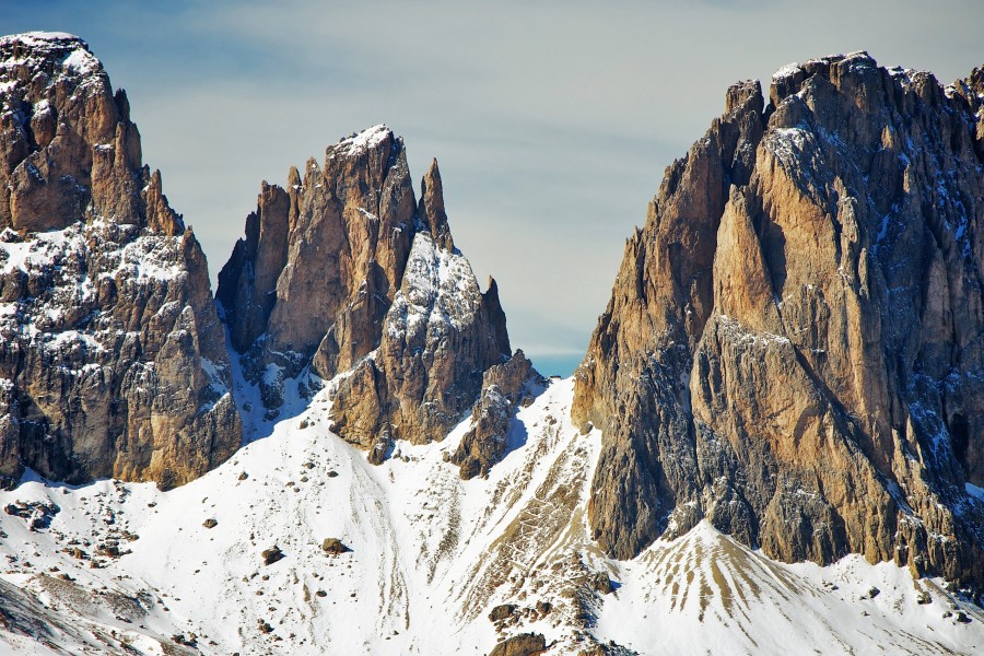 Montañas cubiertas de nieve