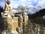 Nieve en un castillo de Transilvania (Rumania)
