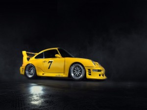 Porsche 911 de color amarillo