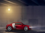 Audi R8 con las luces encendidas