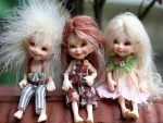 Tres divertidas muñecas