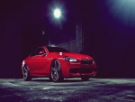 BMW 6 visto en la noche