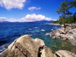 Orilla del lago Tahoe