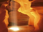Luz del sol dentro de la cueva