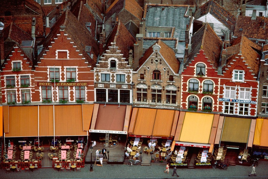 Edificios y restaurantes de Brujas (Bélgica)