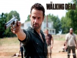 Rick apuntando con la pistola (The Walking Dead)