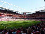 Partido de fútbol en el estadio del Arsenal