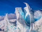 Pedazos de hielo en forma de cono en la Antártida