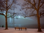 Noche invernal junto al puente