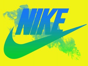 Logo de Nike en fondo amarillo