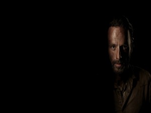 Rick en la penumbra (The Walking Dead)