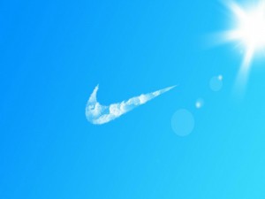Logo de Nike en las nubes