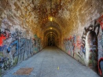 Graffitis en el túnel