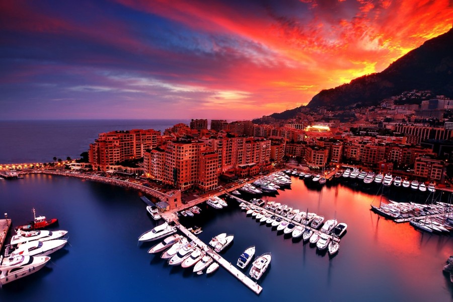 Hermoso amanecer en Monaco