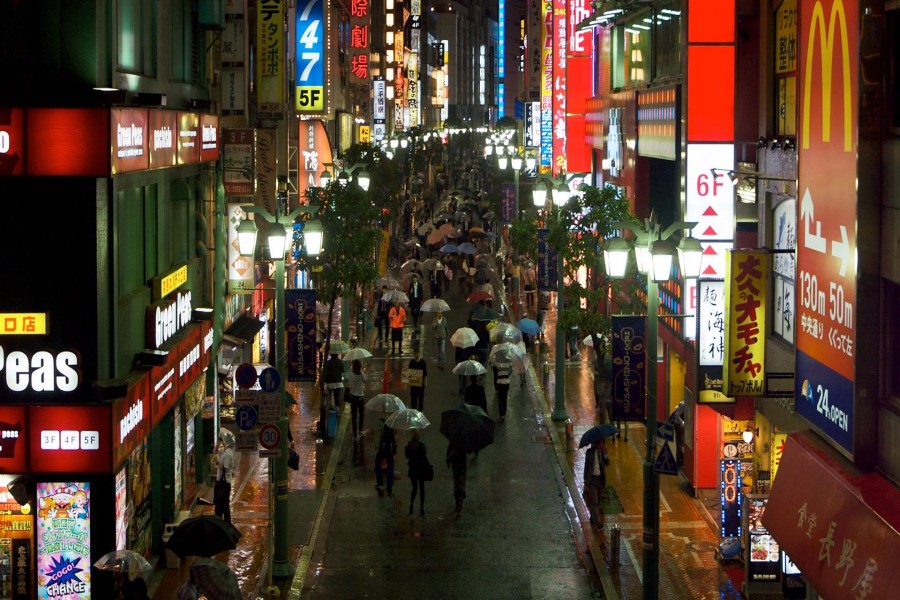 Calle estrecha en Japón