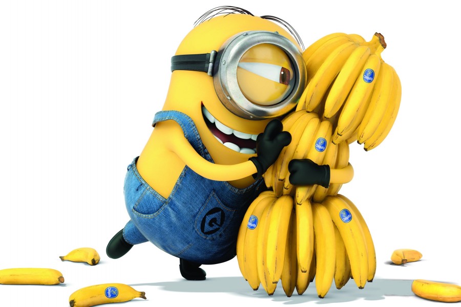 Minion sosteniendo plátanos